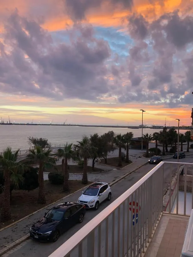 Sea Beach פוצאלו לינה וארוחת בוקר