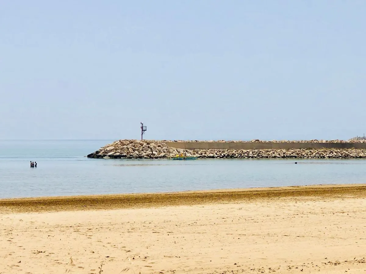 Sea Beach פוצאלו איטליה
