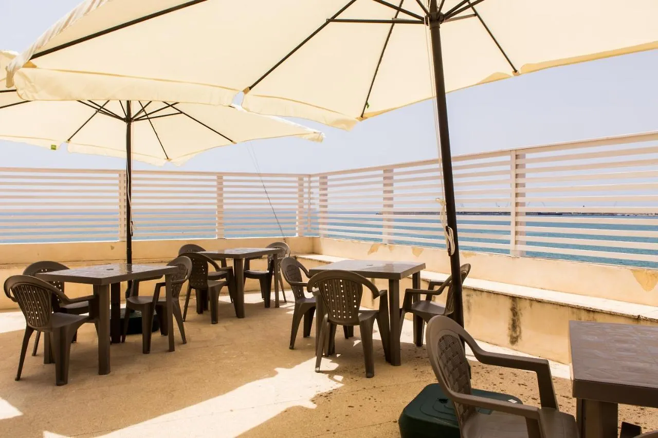 Sea Beach Pozzallo 0*,  Italie