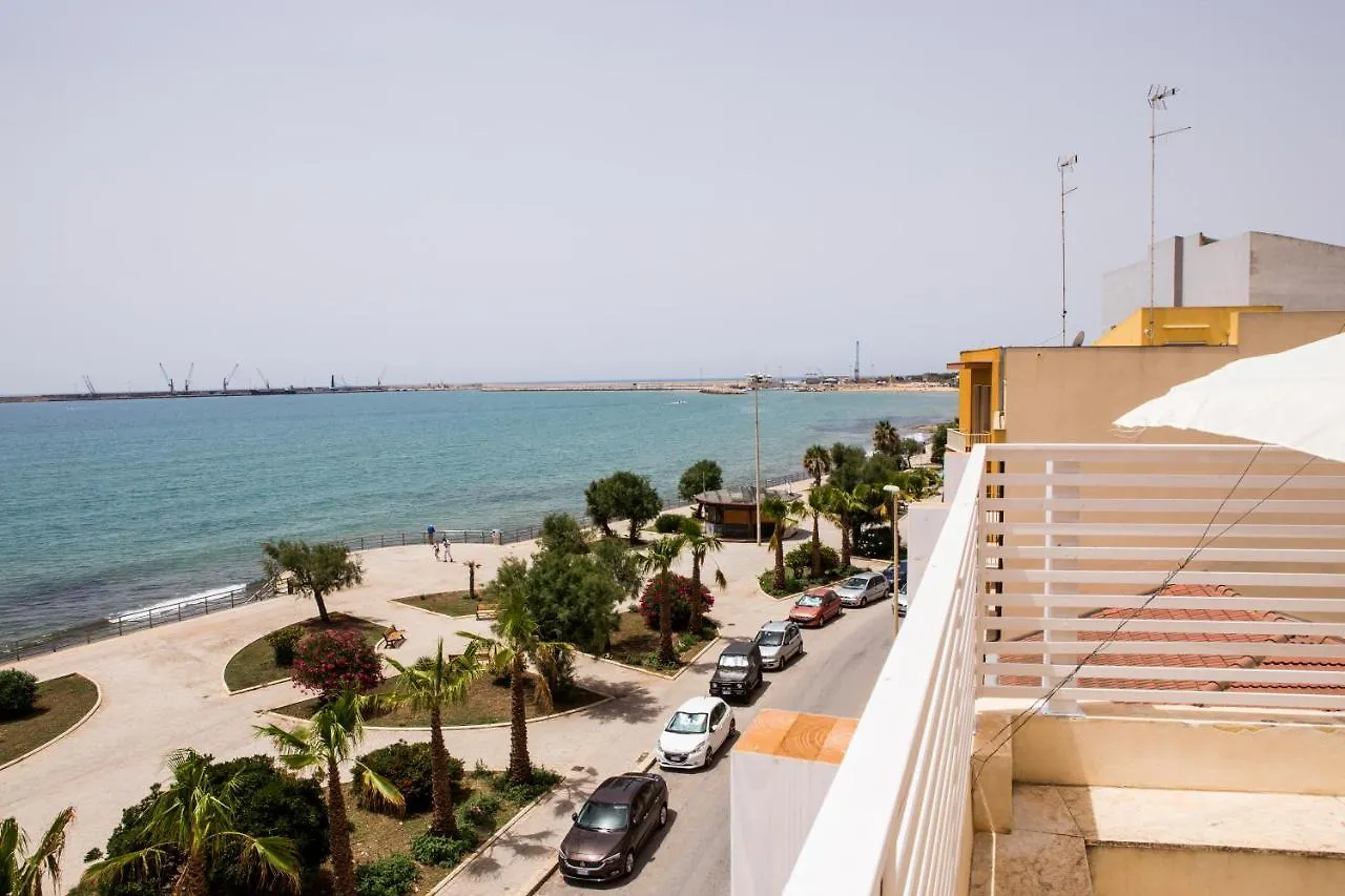 Sea Beach Pozzallo 0*,